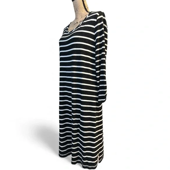 Talbots Black and Gray Heather Knitwear Knee Length Dress. Size medium EC - Picture 4 of 7